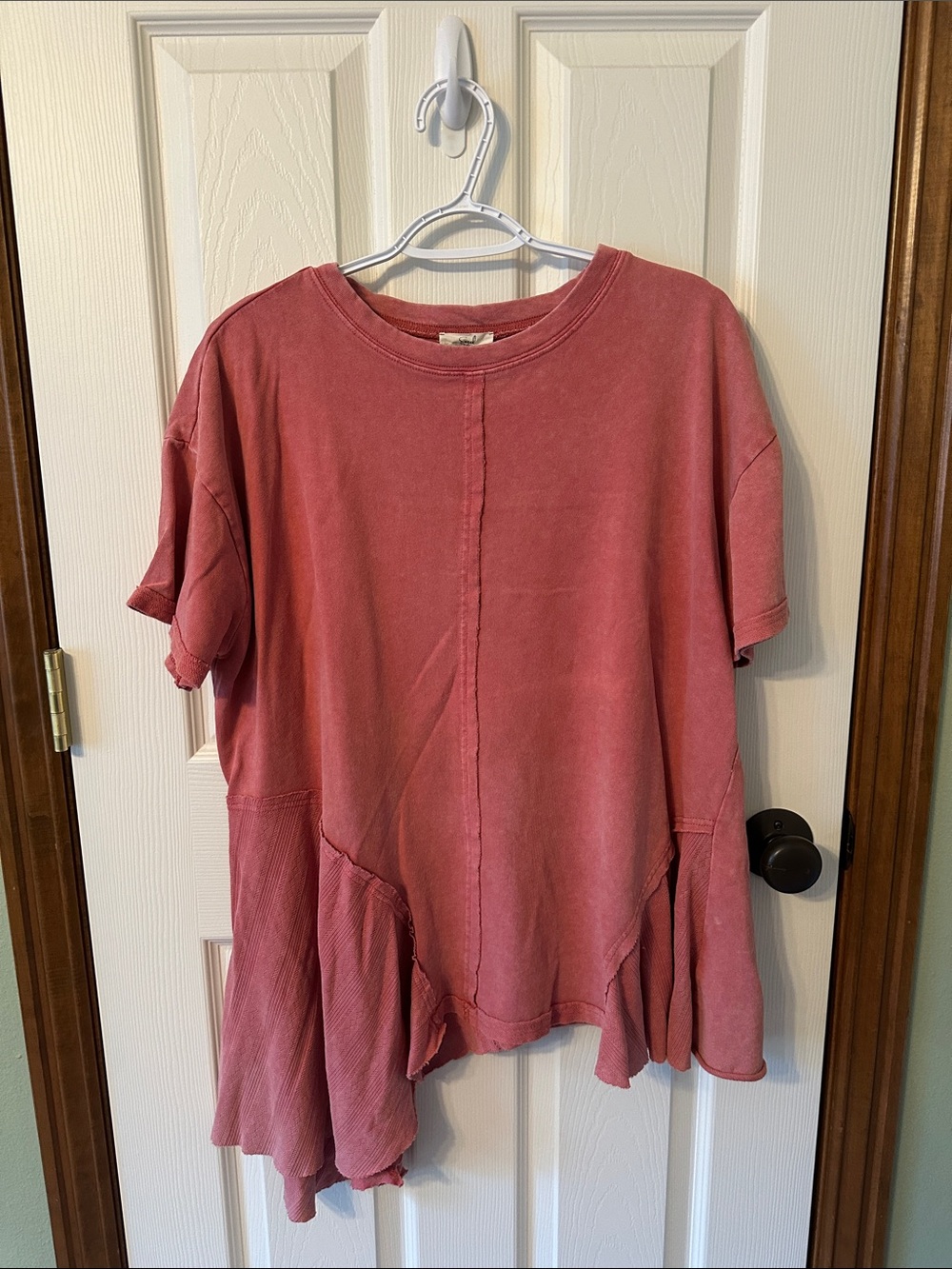 easel Washed Rose Short Sleeve Ruffle-Hem Tunic